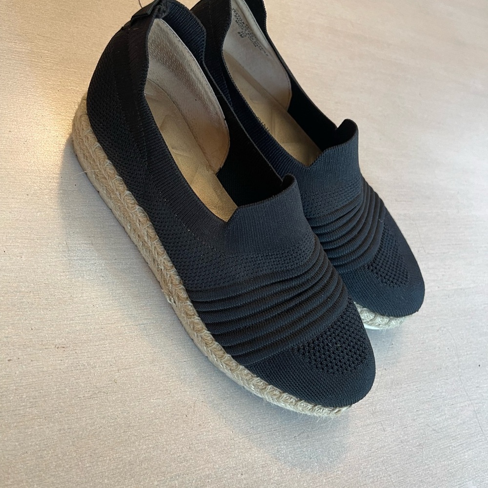 Adrienne Vittadini Black Espadrille Shoes 8